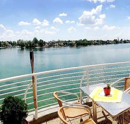 Hotel Zatoka Сенец Экстерьер фото