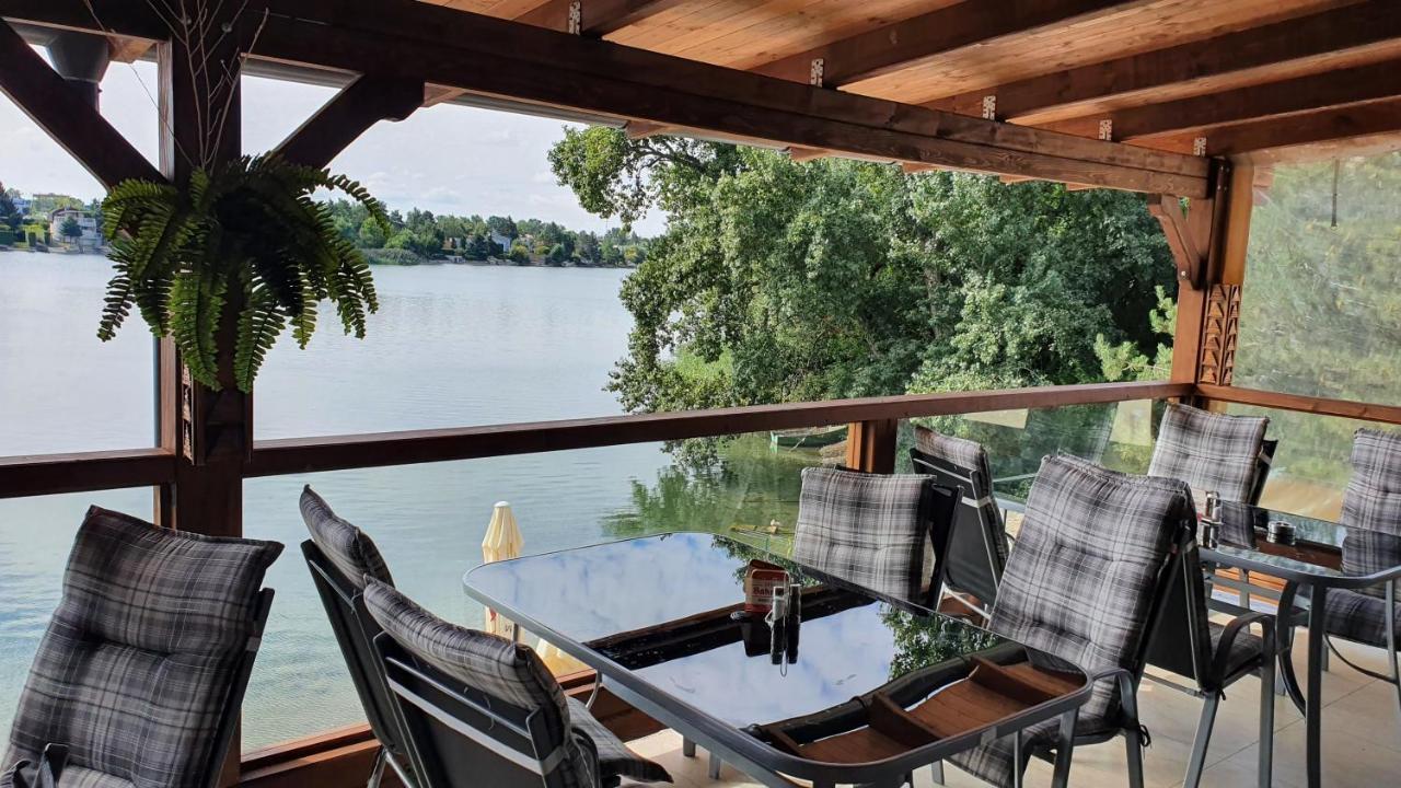 Hotel Zatoka Сенец Экстерьер фото