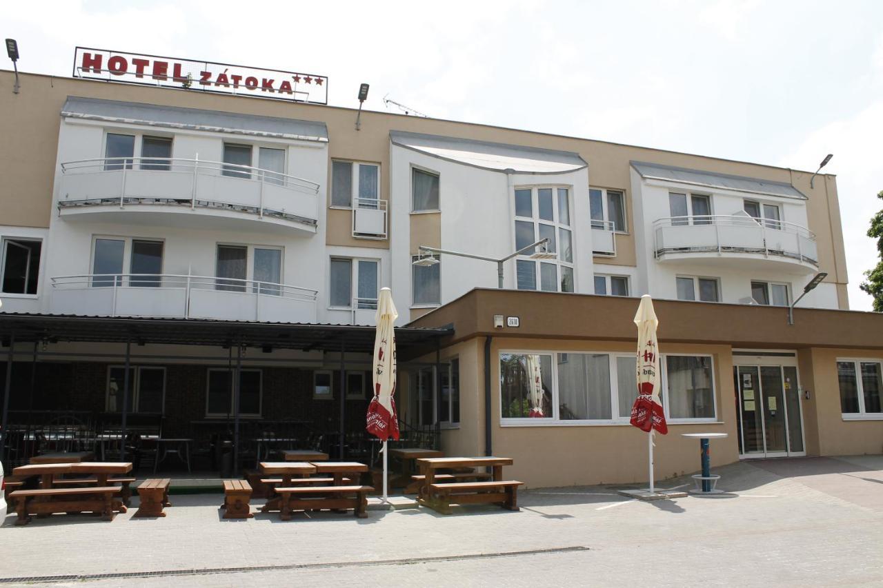 Hotel Zatoka Сенец Экстерьер фото