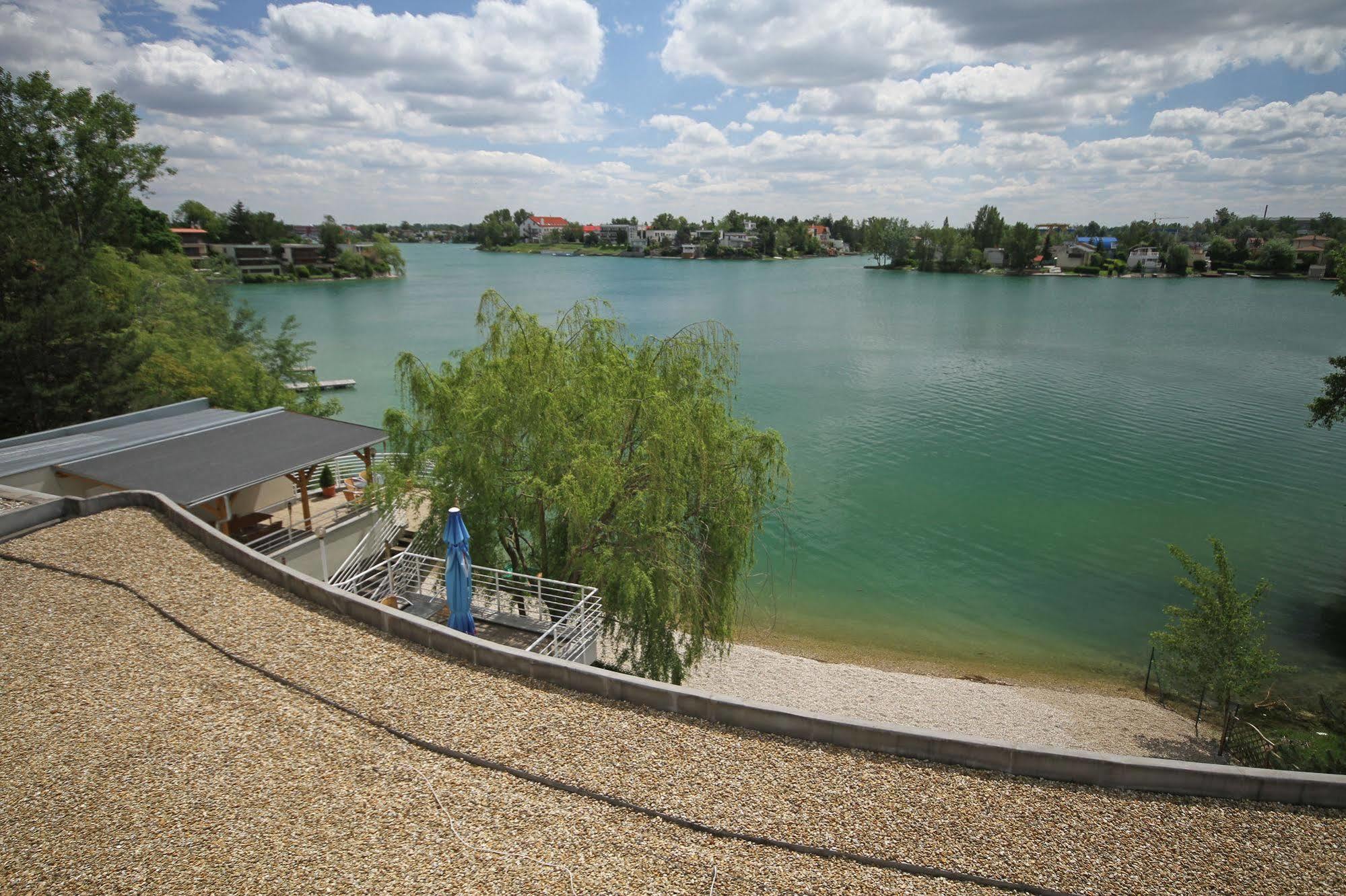 Hotel Zatoka Сенец Экстерьер фото