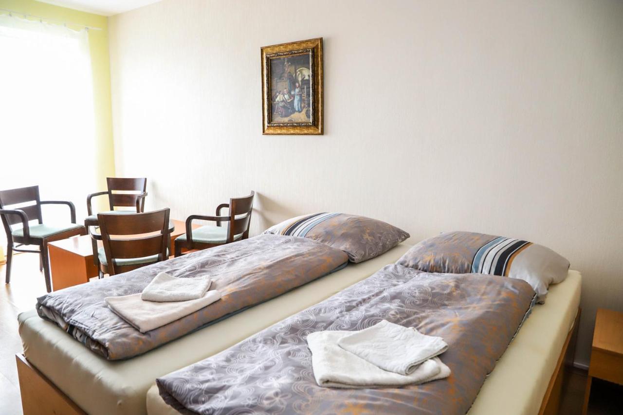 Hotel Zatoka Сенец Экстерьер фото